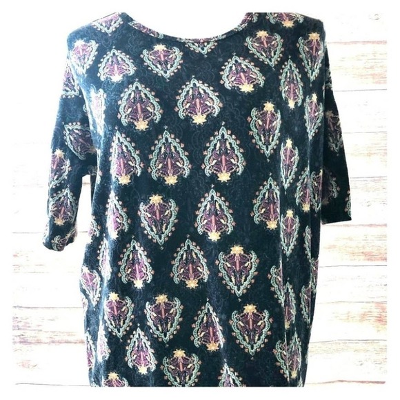 3/$20 LuLaRoe Irma - Picture 1 of 3